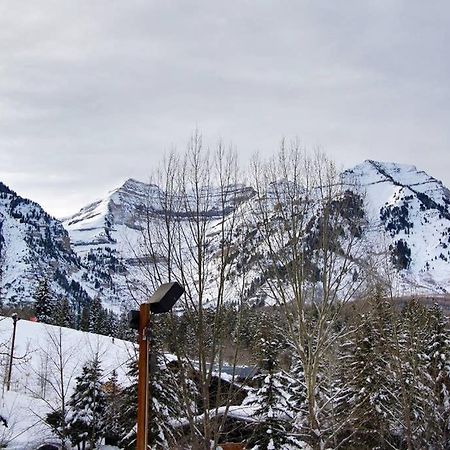 Log Cabin On The Stream Sundance, Utah Extérieur photo