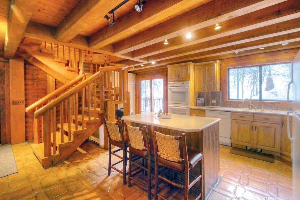Log Cabin On The Stream Sundance, Utah Extérieur photo