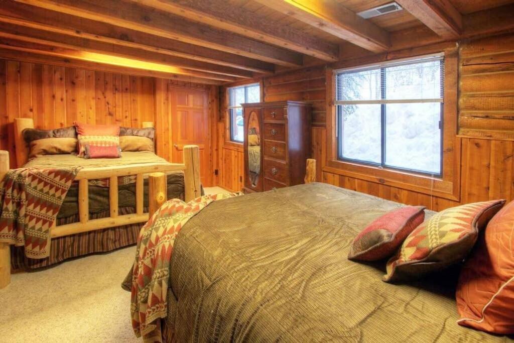Log Cabin On The Stream Sundance, Utah Extérieur photo